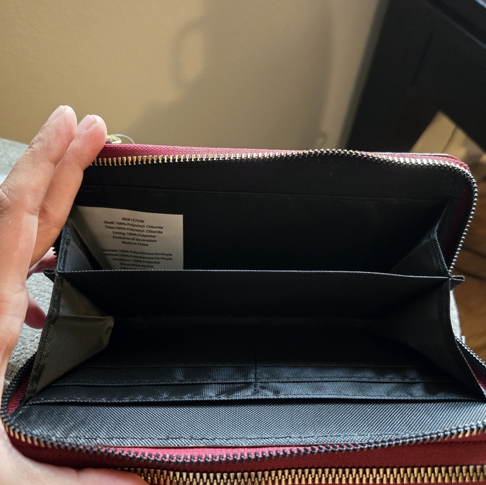 Cross Body Wallet NWT - Picture 6 of 8